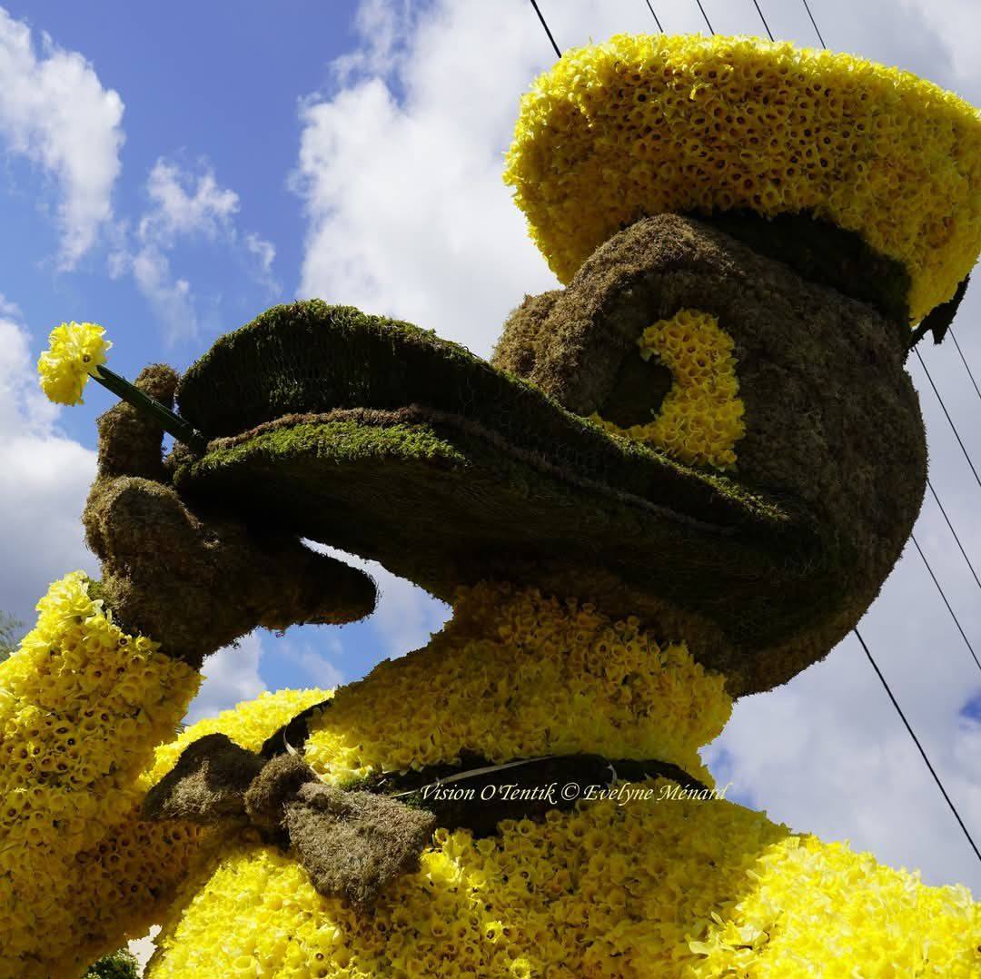 Archive d’un char de la Fête des Jonquilles à Saint-Étienne-de-Montluc