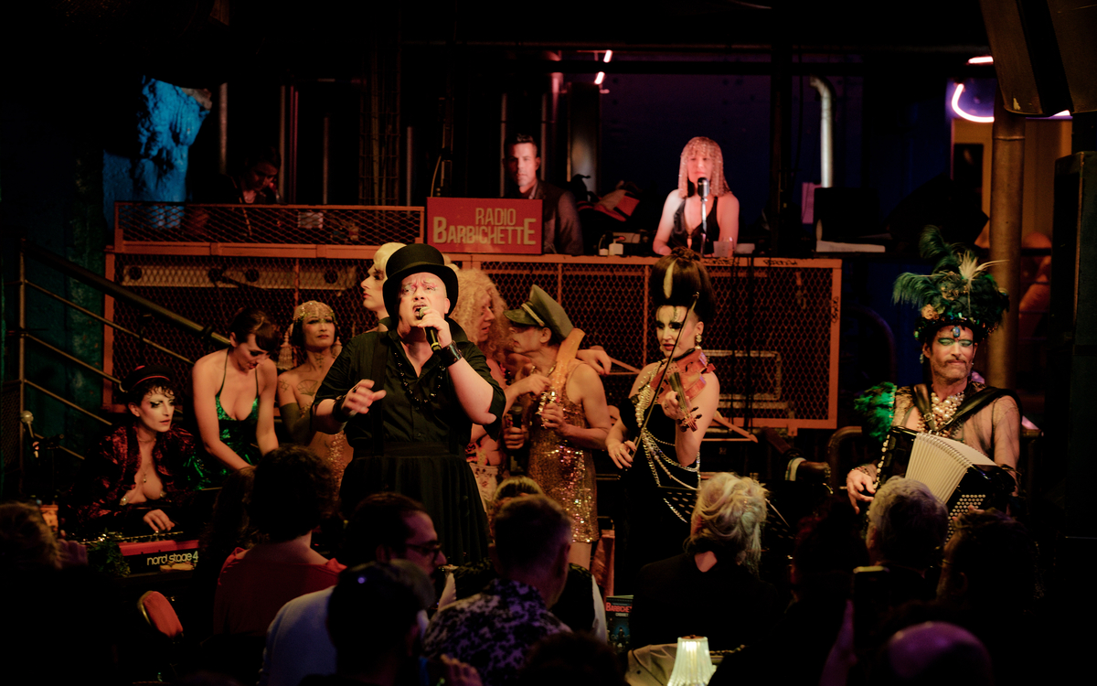 La Barbichette Cabaret sur scène à La Machine du Moulin Rouge ! La Machine du Moulin Rouge  Paris