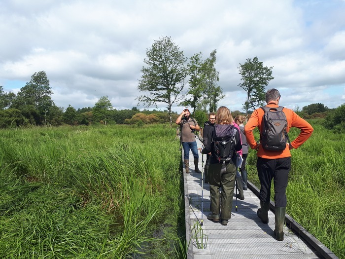 La boucle du marais Devant l'espace culturel du Houlme