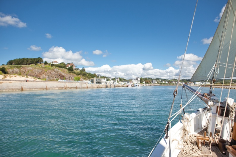 La Neire Mâove Balade côtière au large de la Côte des Isles