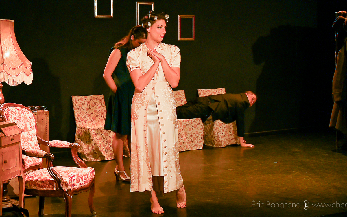 Le Fauteuil – de la Cie Smoking Sofa À la Folie Théâtre  Paris