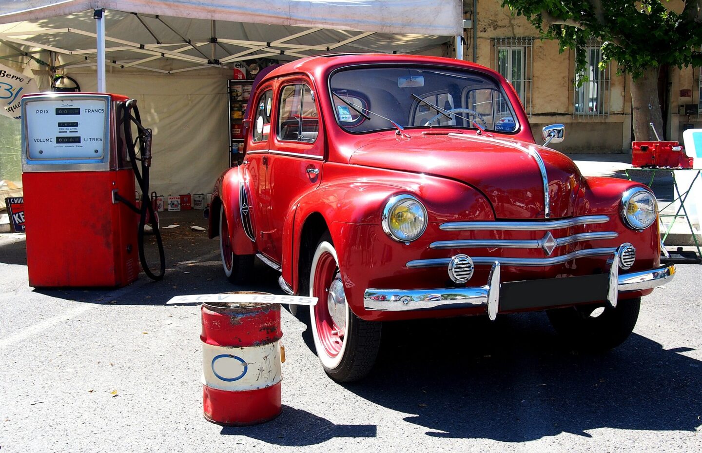 Les 80 ans de la Renauld 4CV partie de campagne Varaignes