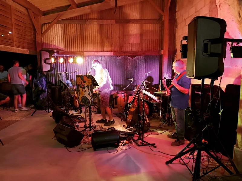Les Apéros de l’Ormeau Les Apéros de l'Ormeau 8 Route du Vignoble Bourgueil 2026-05-29