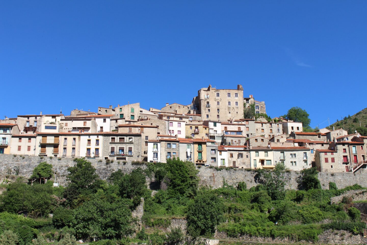 LES BALADES DU CONFLENT MOSSET ET LA CASTELLANE Molitg-les-Bains