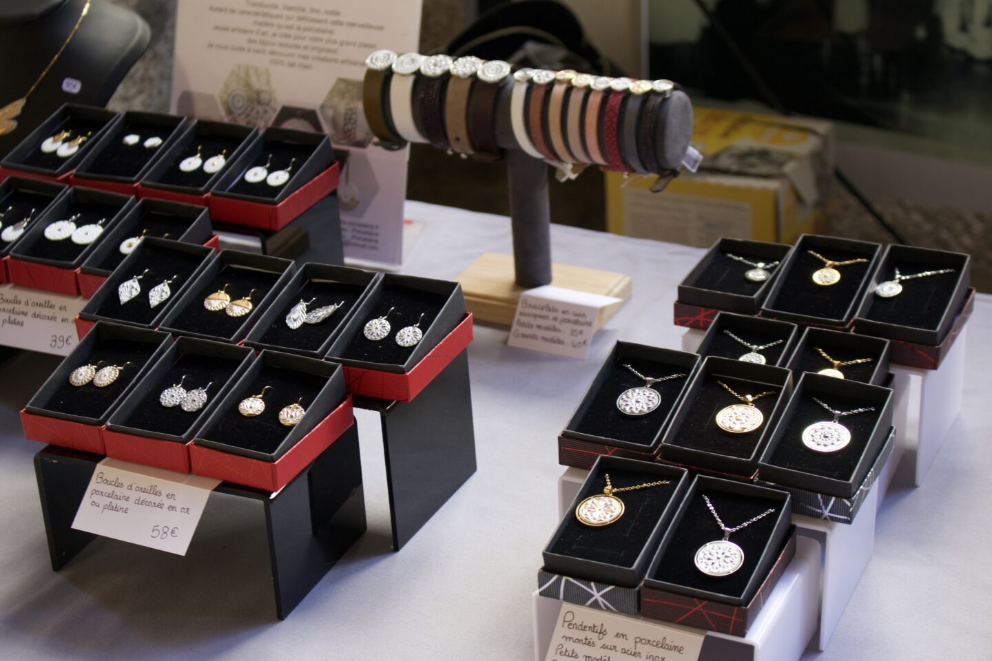 Les Léon&rsquo;Arts, expo-vente des métiers d&rsquo;art Salle des fêtes Denis Dussoubs Saint-Léonard-de-Noblat