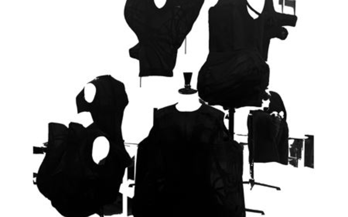 - - - - -Les Moires- - - - Défilé de Mode de l’École Nationale Supérieure des Arts Décoratifs Bibliothèque François Villon  Paris