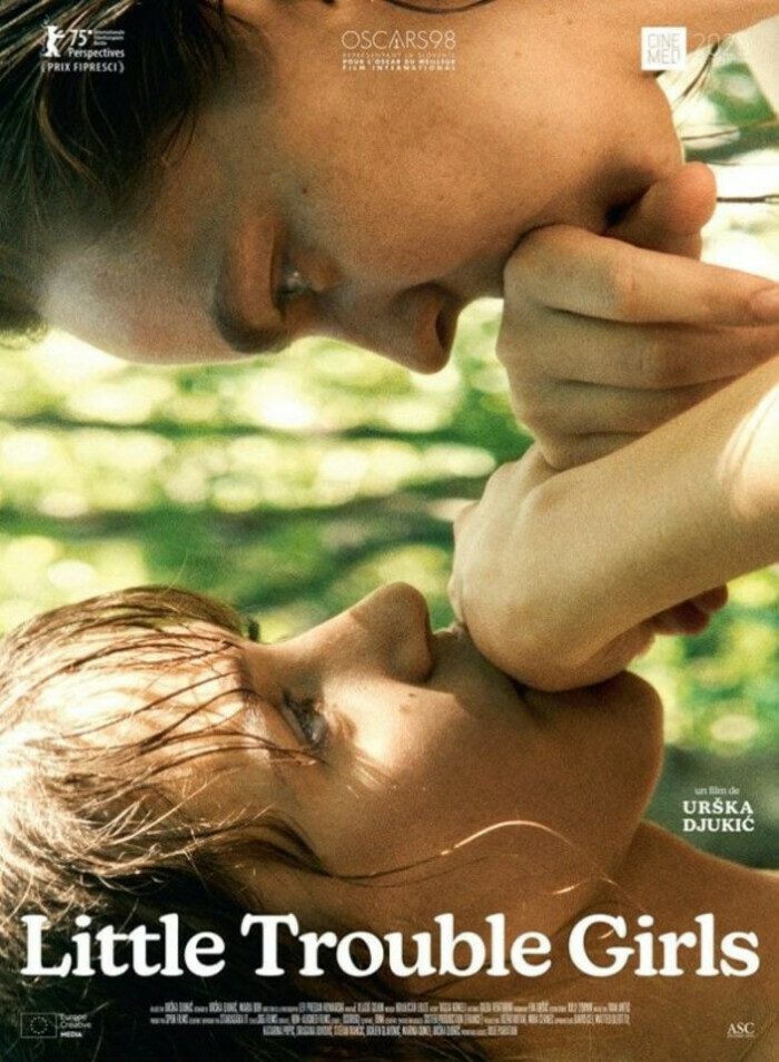 Little Trouble Girls Les Colonnes Blanquefort