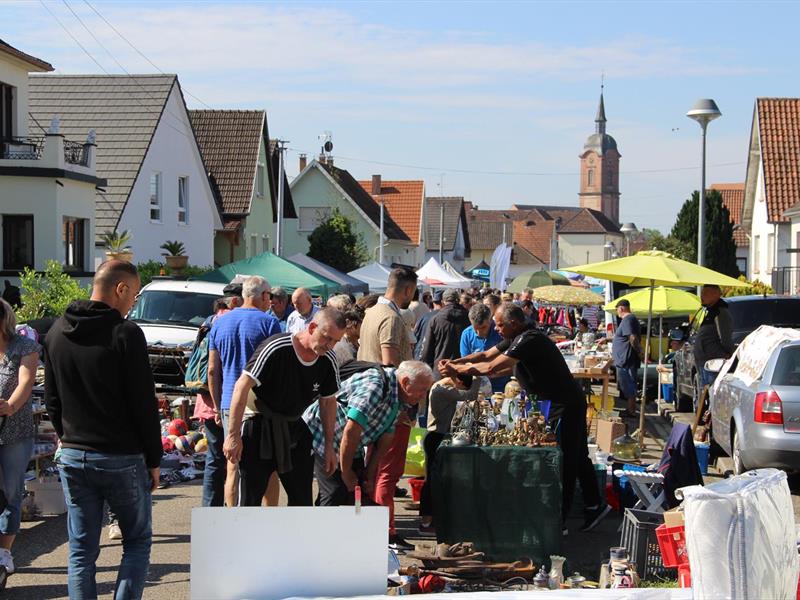 Marché aux puces du carnaval des Vosges du Nord