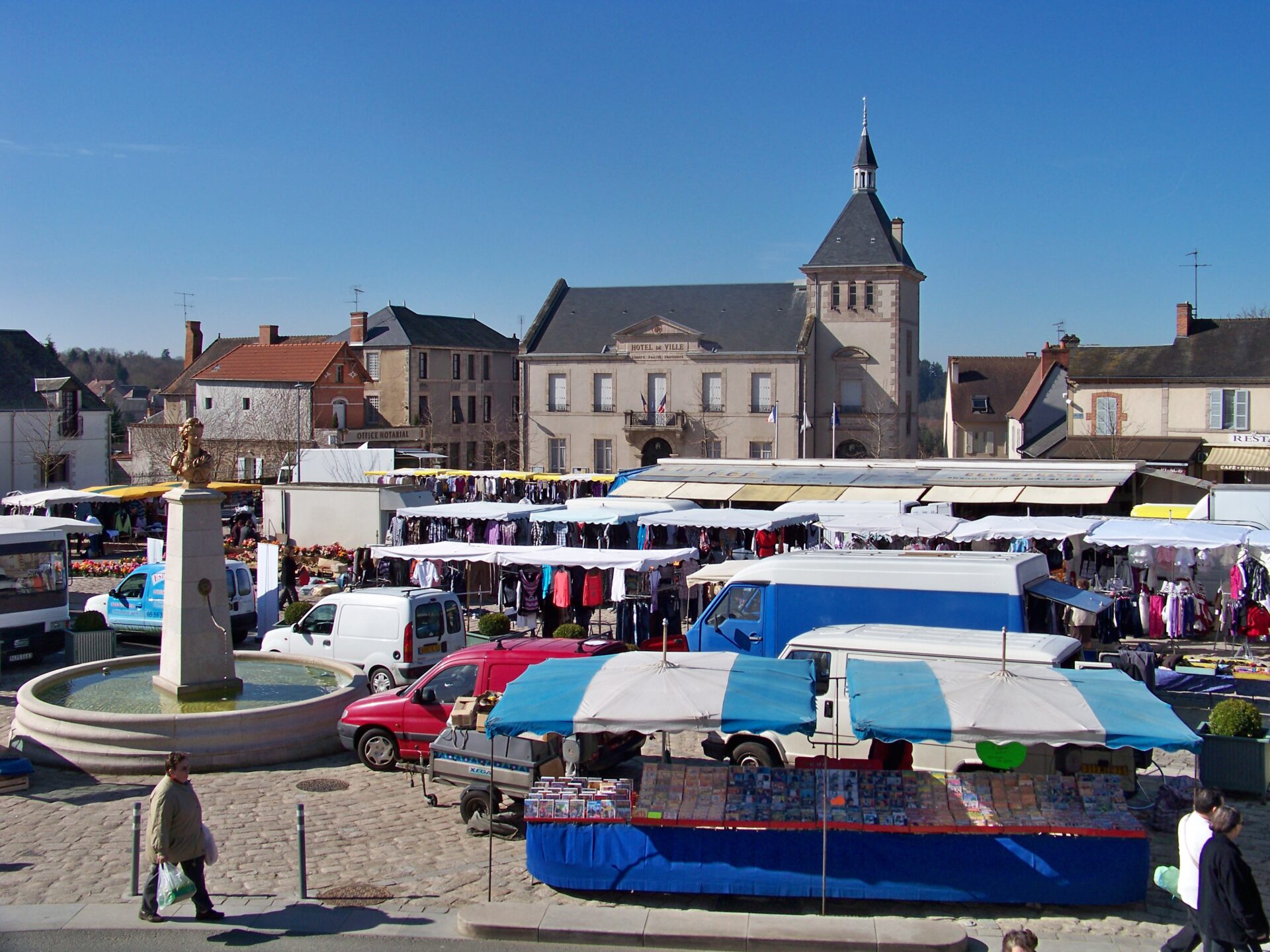 Marché estival semi nocturne Boussac