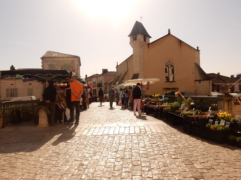 Marché fermier de producteurs Place du marché Brantôme en Périgord 2026-07-21