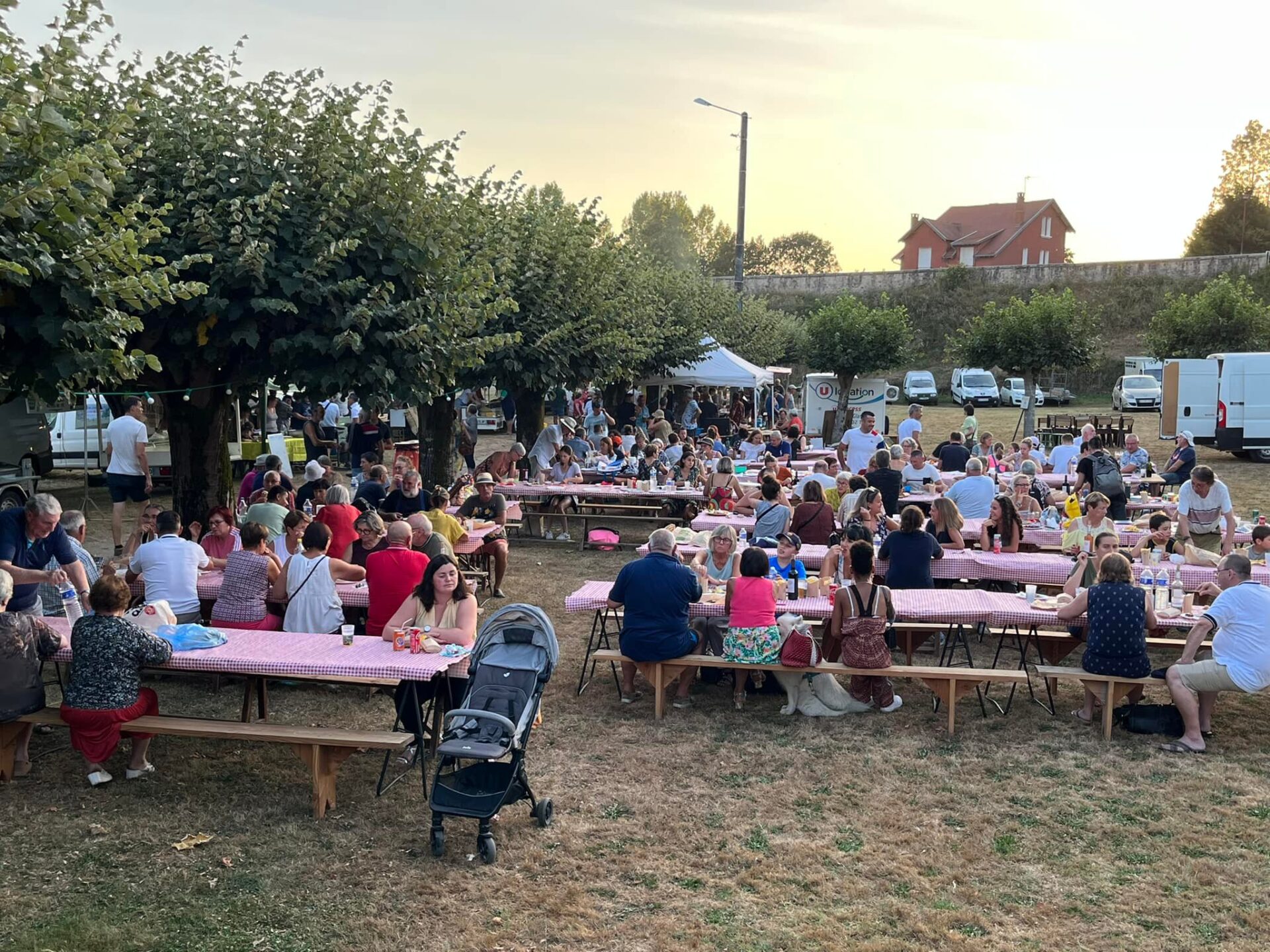 Marché festif à Saint-Victurnien Saint-Victurnien