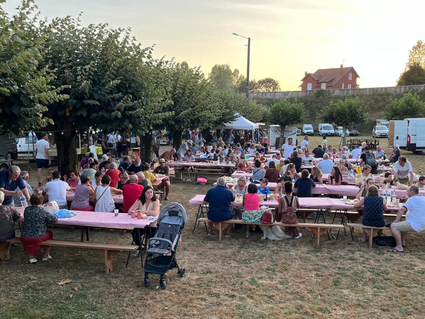Marché festif à Saint-Victurnien Saint-Victurnien