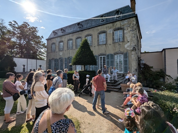 Musique dans le Jardin du château de Portabéraud Château de Portabéraud  ou la folie Mercier Mozac