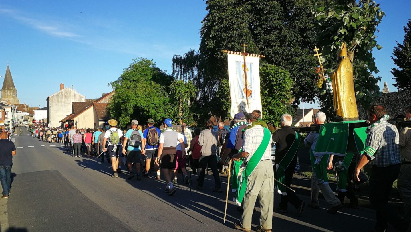 Procession de Neuf lieues Procession de Neuf lieues Eglise Magnac-Laval 2026-05-25