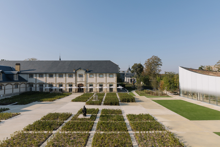 Promenade dans les jardins de la Maison Ruinart Jardin de la Maison de Champagne Ruinart Reims