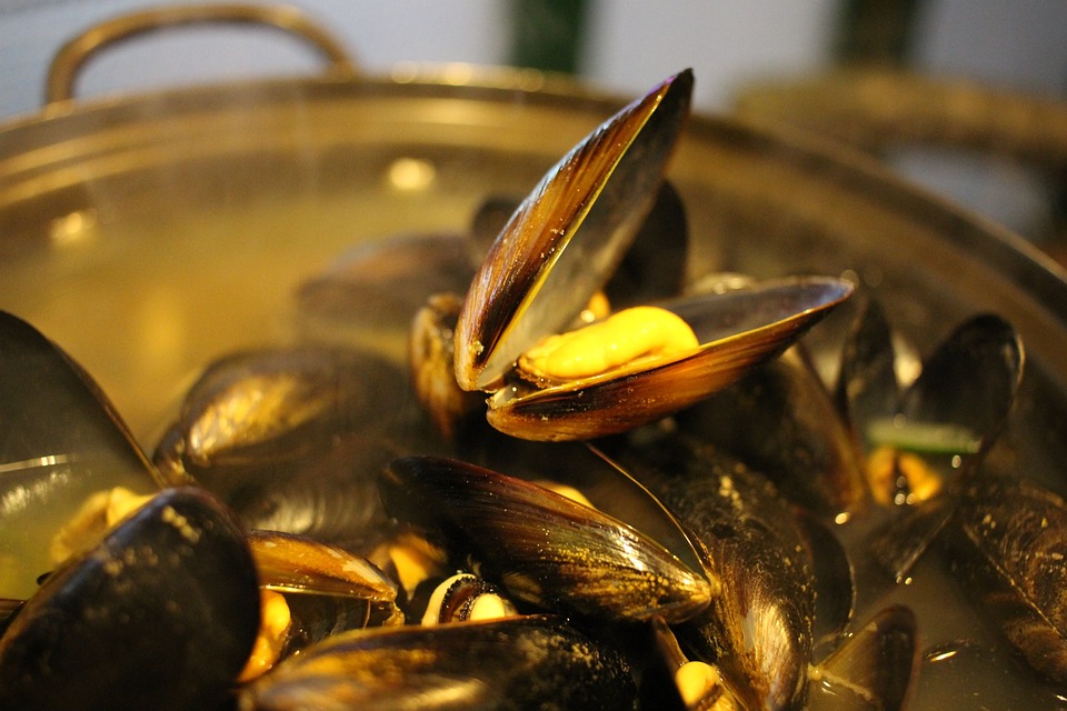 Repas Moules frites Salle polyvalente Anlhiac 2026-06-06