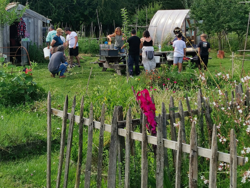 SEMAINE DE LA BIODIVERSITÉ Visite du jardin du 4L café & temps convivial à Cartelègue