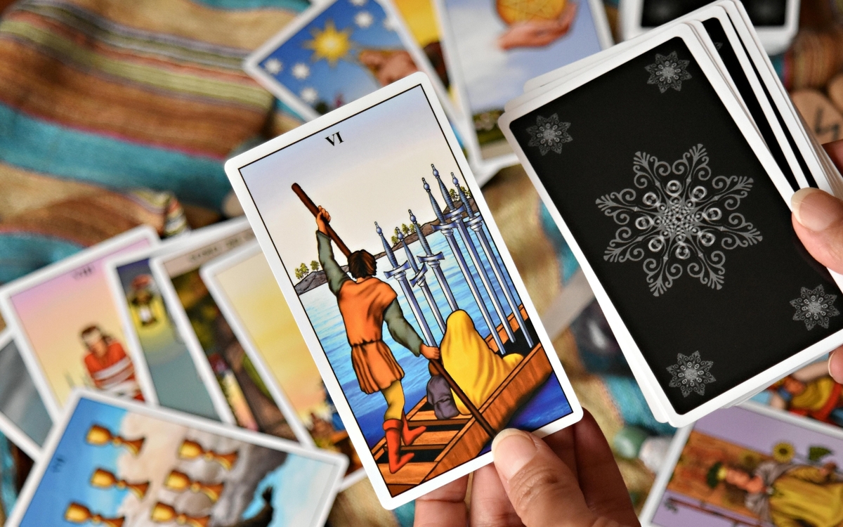 Soirées Apéro & Tarot Tendance 19  Paris