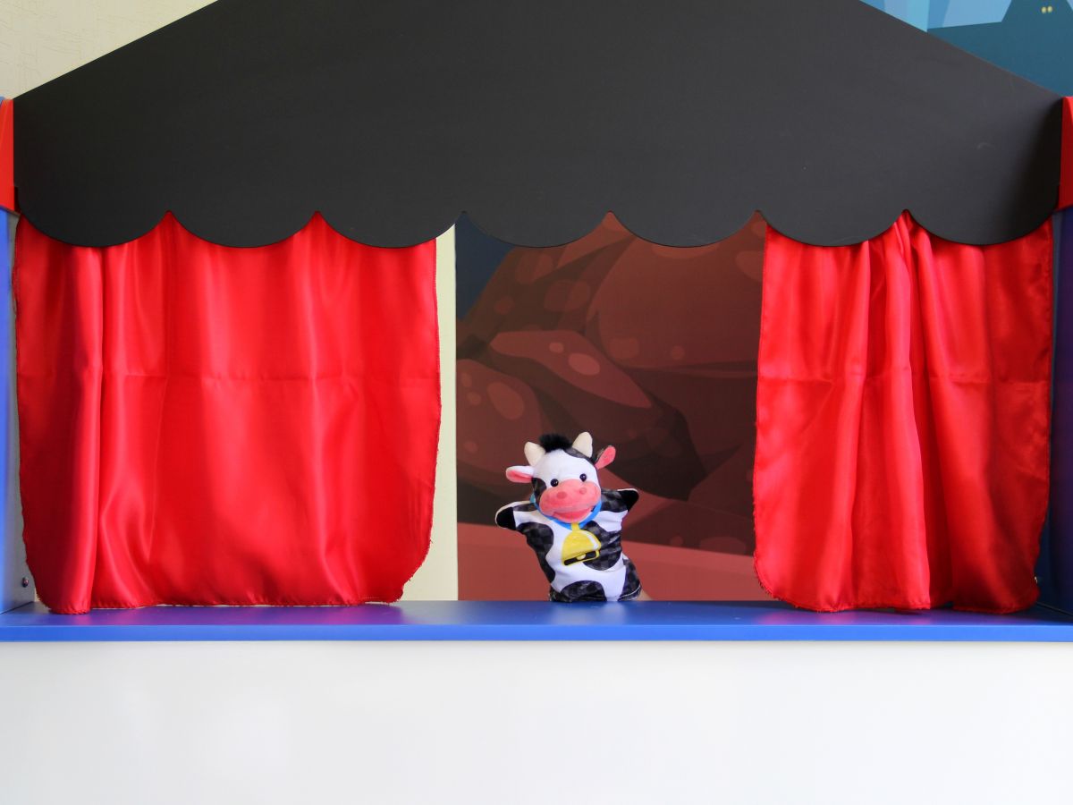 Théâtre de Guignol Le Lapin de Pâques Avenue Charles de Gaulle Cabourg 2026-04-05