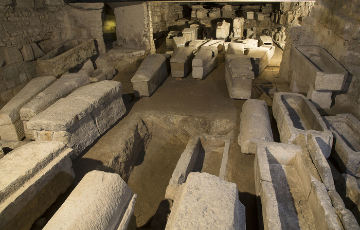 Venez découvrir les secrets du sarcophage n°49 Basilique cathédrale Saint-Denis Saint-Denis