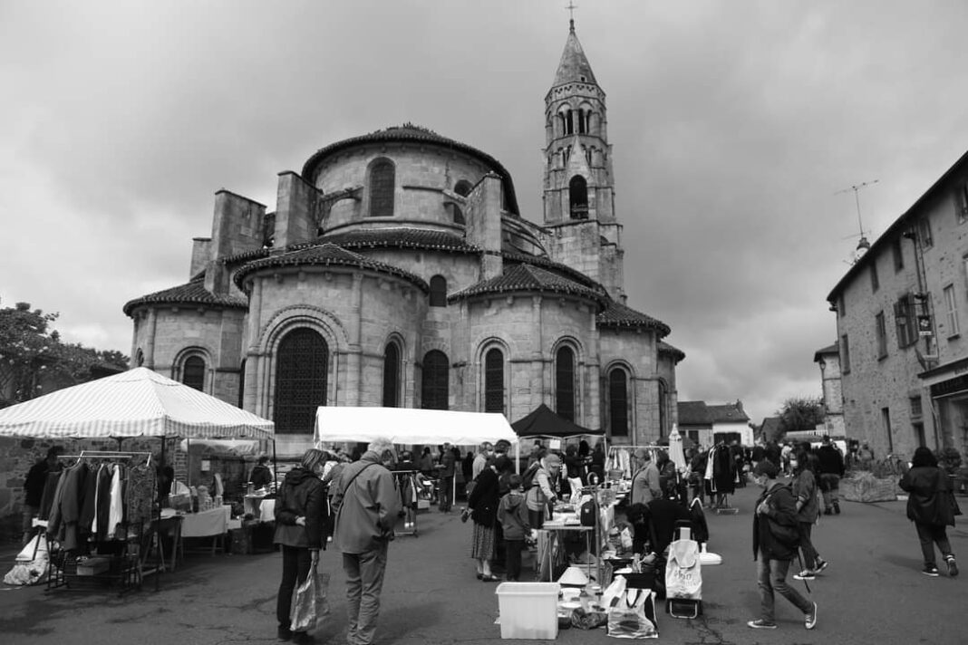 Vide-grenier  Saint-Léonard-de-Noblat