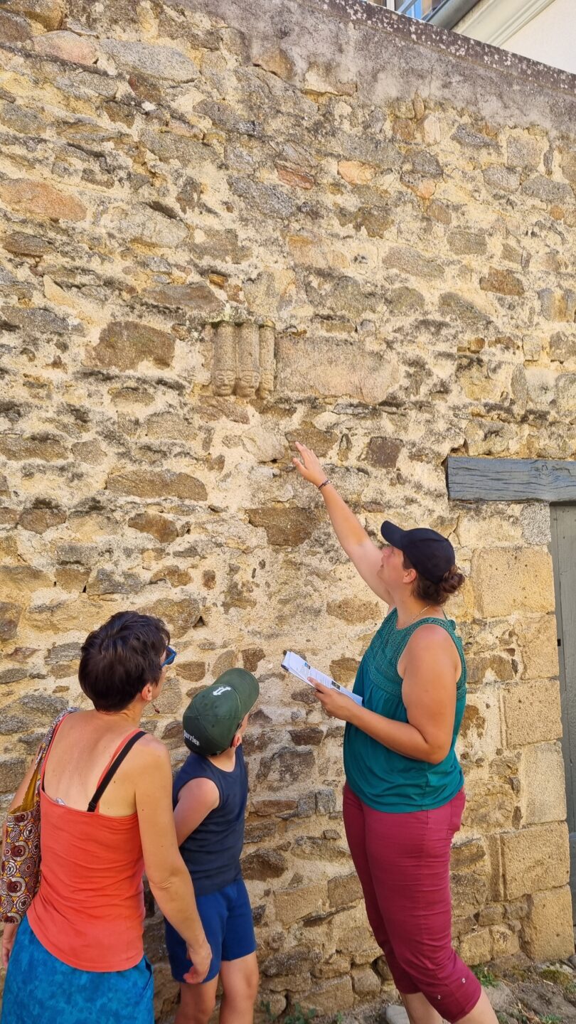 Visite commentée de Chambon sur Voueize Place Aubergier Chambon-sur-Voueize 2026-04-14
