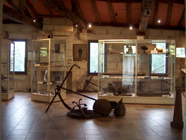 Visite du musée de la Dordogne Batelière Port-Sainte-Foy-et-Ponchapt