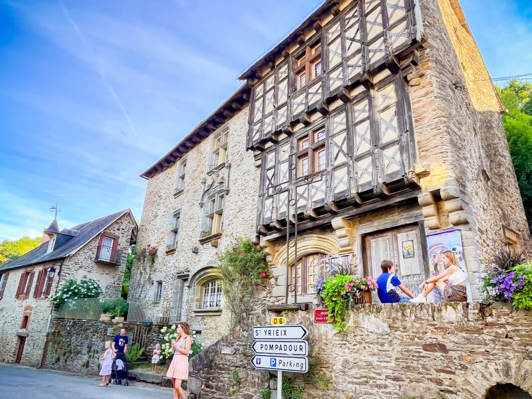 Visite guidée du village de Ségur Le Château et du Castrum de Ségur  Ségur-le-Château