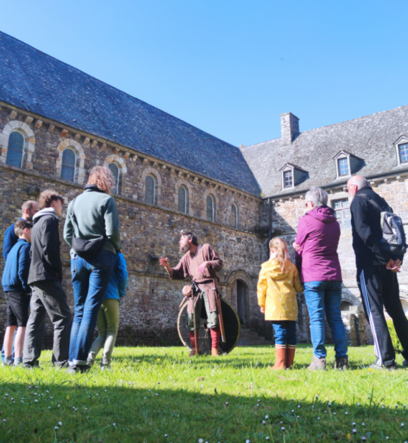 Visite guidée La Lucerne au Moyen-Âge Abbaye de La Lucerne d’Outremer La Lucerne-d’Outremer