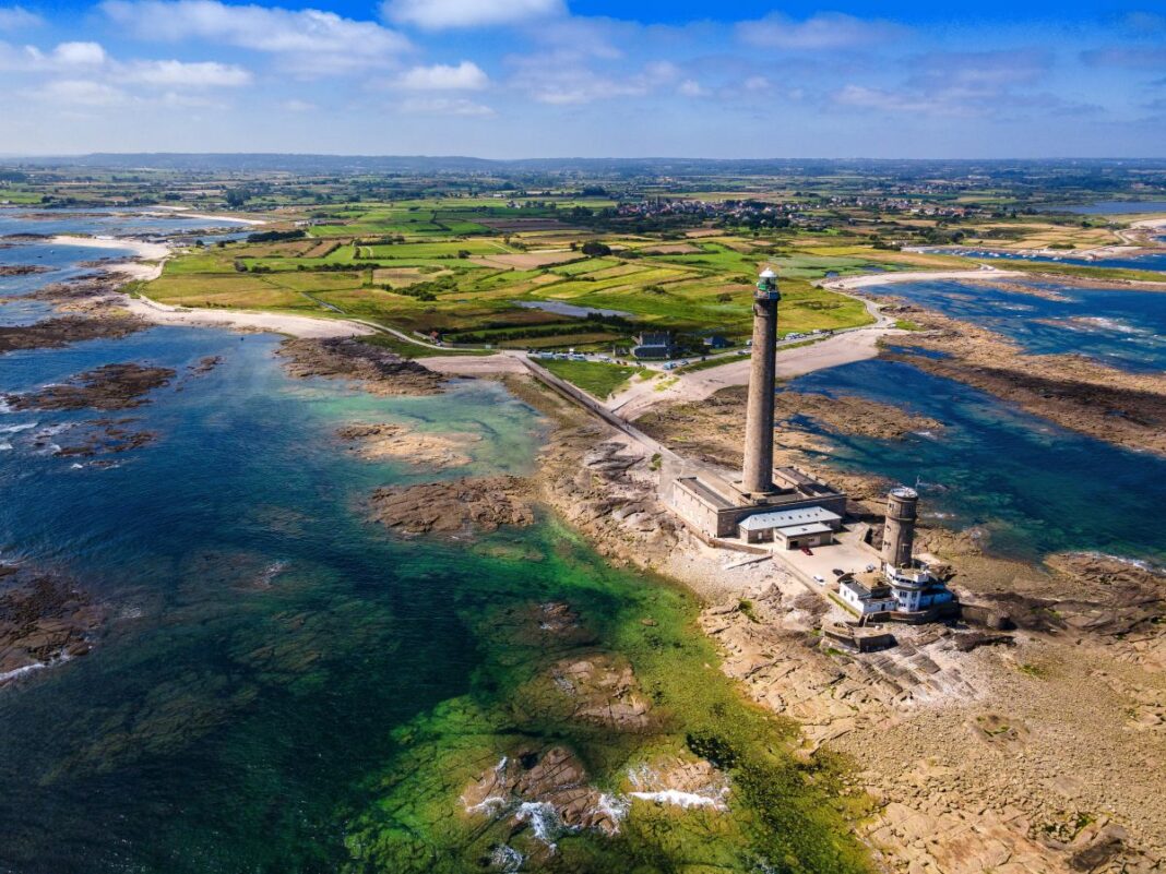 Vol en hélicoptère Le Cotentin vu du ciel ! Aéroport de Cherbourg Manche Gonneville-Le Theil