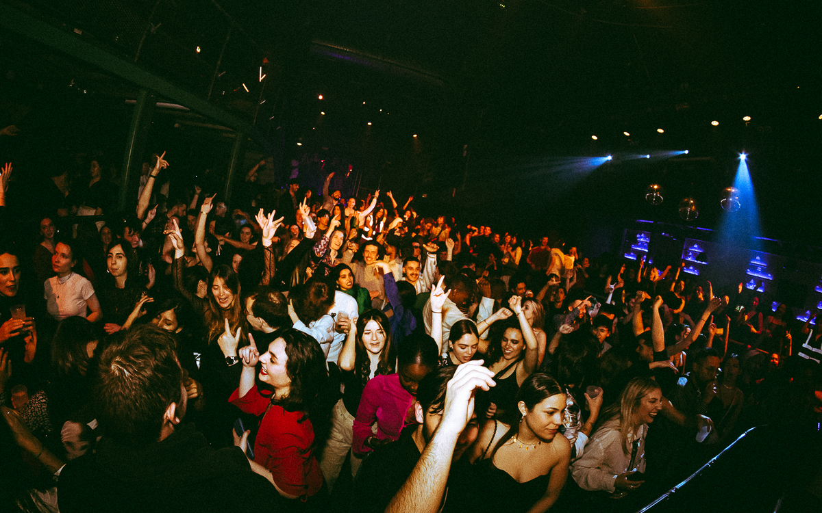 WET FOR ME – March for dykes à La Machine ! La Machine du Moulin Rouge  Paris