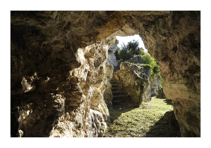 Accès libre aux grottes et enrochements, Domaine départemental de Méréville, Le Mérévillois