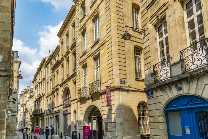 Adaptation du tissu urbain historique ancien Hôtel de ville de Bordeaux Bordeaux