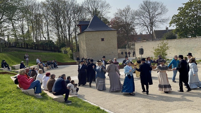 Animation avec Les Troubadours de Gravelingues, Jardin de la Tranquillité, Gravelines