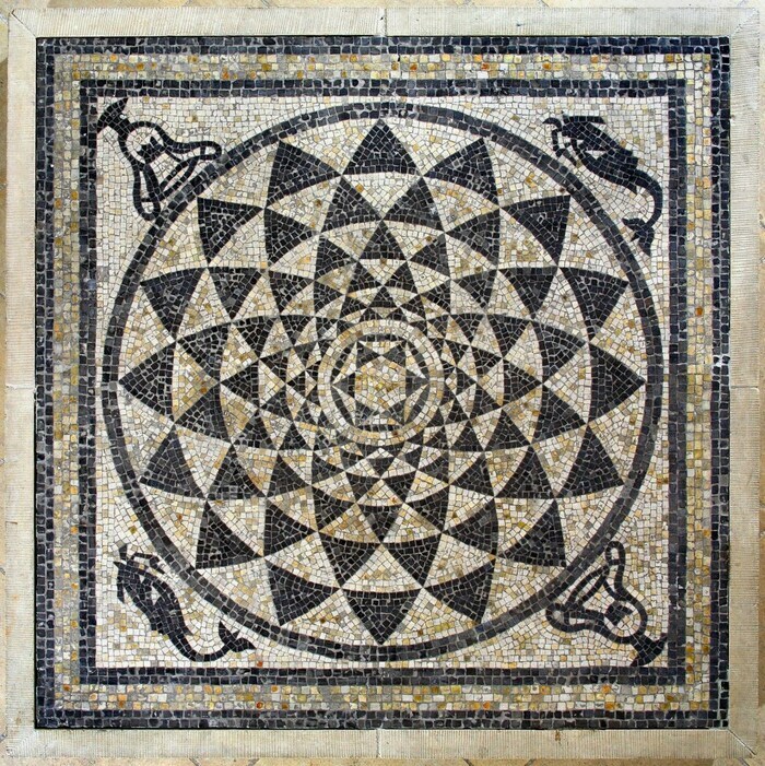 Aquila, equus et delphinus, Musée Saint-Rémi, Reims