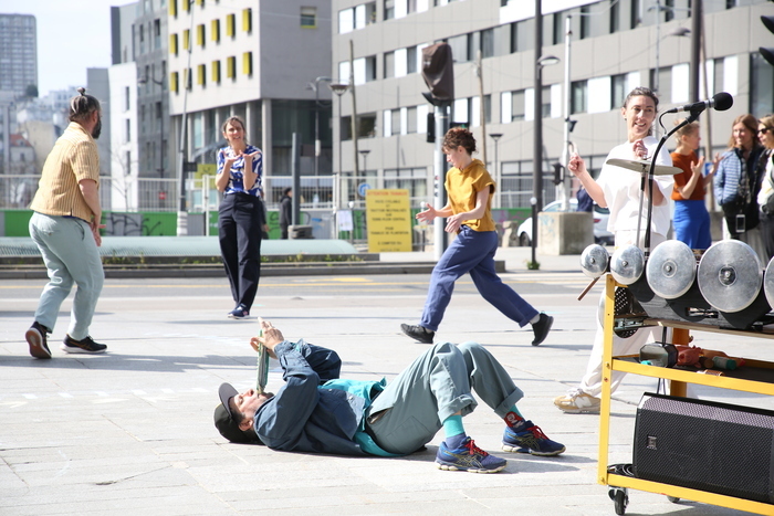 Assemblée - Pantin - Biennale Urbaine de Spectacles Place Olympe de Gouges : Pantin Pantin