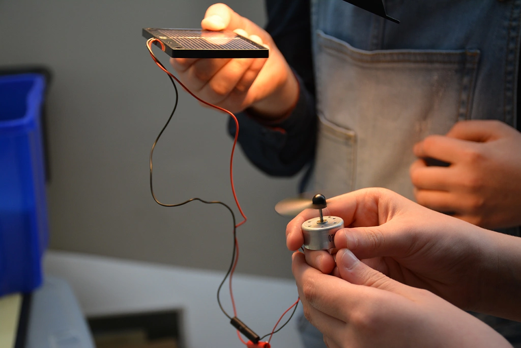 Atelier de la science Becquerel en vacances!