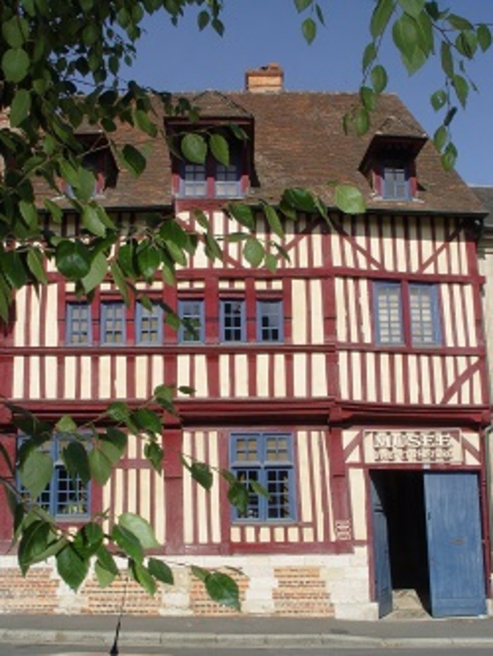 Atelier : dessine ton musée de nuit ! Musée d'art et d'histoire Lisieux