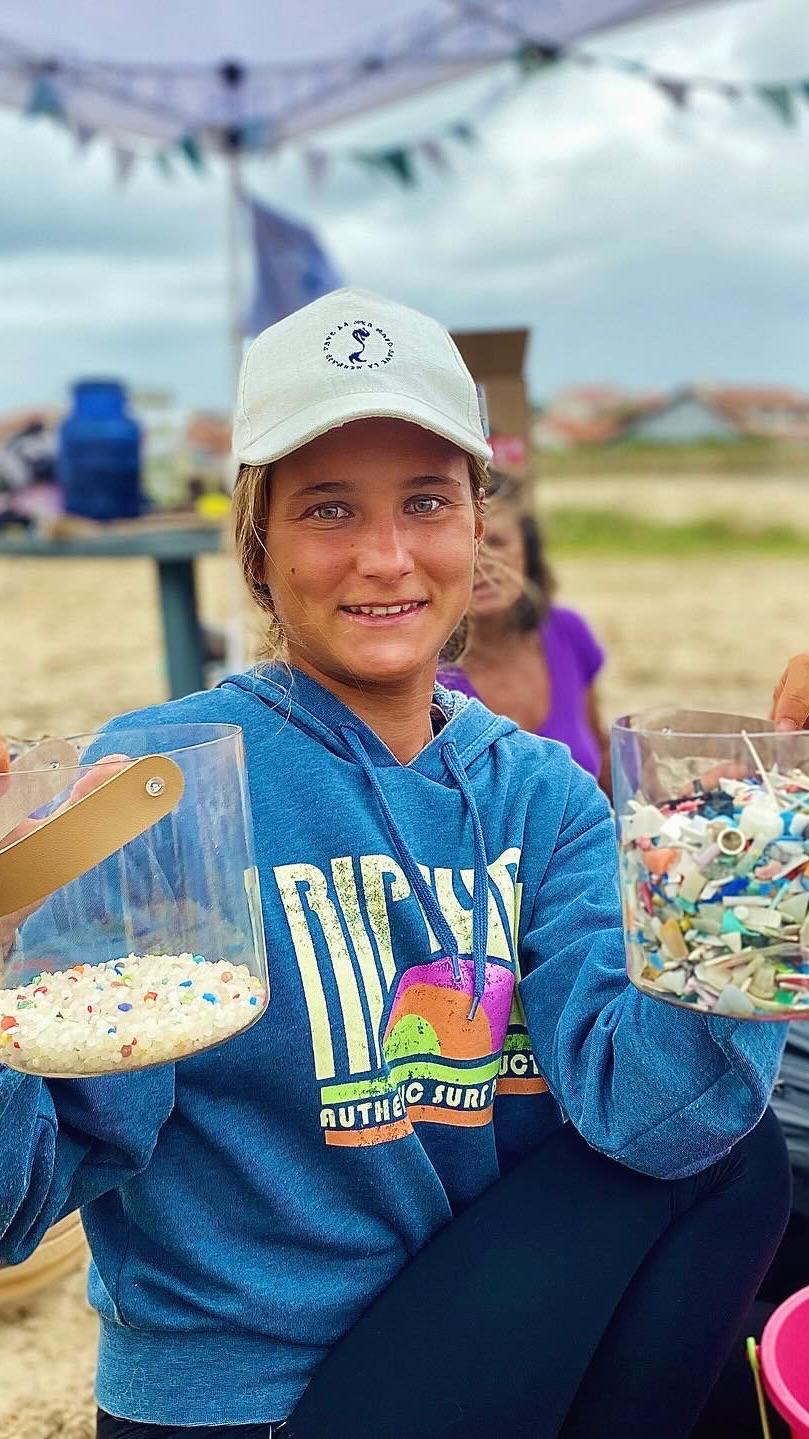 Atelier Du plastique aux dauphins Fanny Verpoote et Margot Liets Salle Darmante au dessus des Halles Soorts-Hossegor