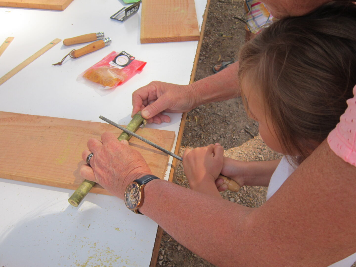 Atelier enfant-parent Mains magiques, l&rsquo;atelier des 6-11 ans, Thématique musique verte Saint-Brisson Saint-Brisson
