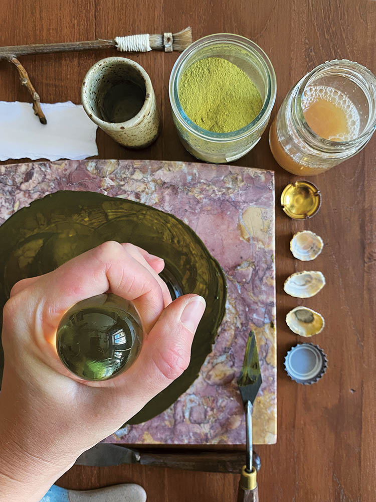 Atelier fabrication de gouache Poudens Bas Dégagnac