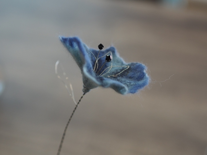 Atelier feutrage à plat : fleur, tableau ou col, Ateliers Octopodes, Chambéry