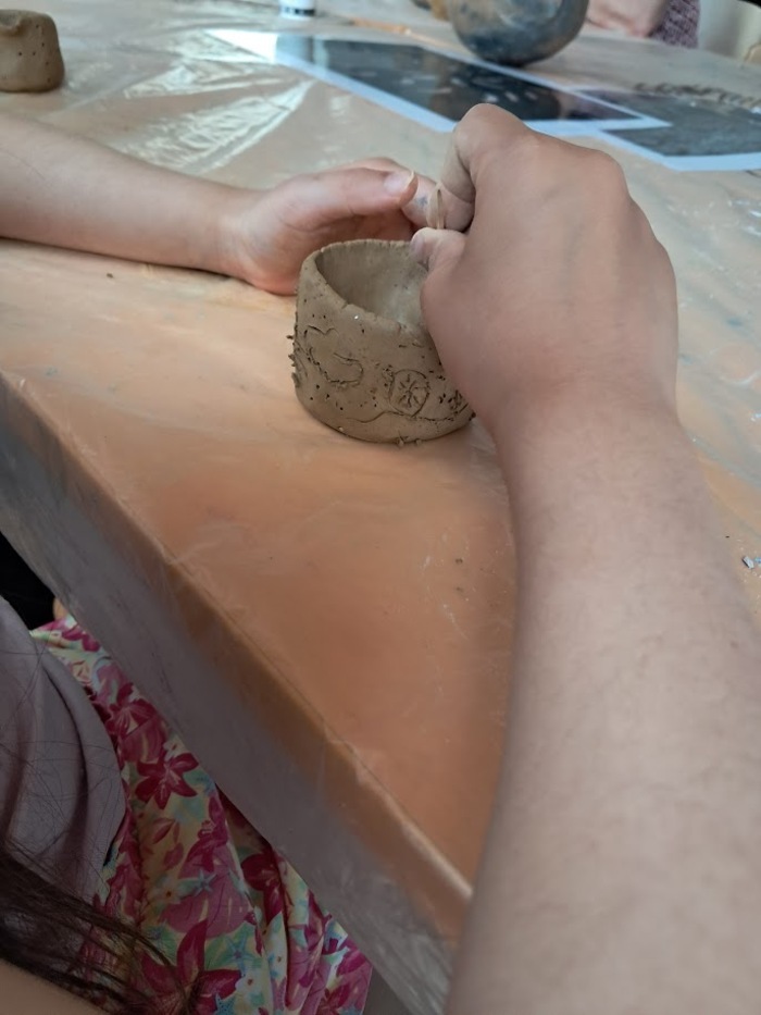 Atelier « La céramique au Néolithique », L&rsquo;Atelier, Jardins de l&rsquo;abbaye, Argenteuil