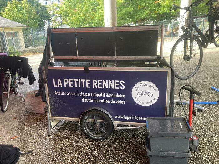 Atelier mobile participatif d&rsquo;auto-réparation de vélo MJC Bréquigny Rennes