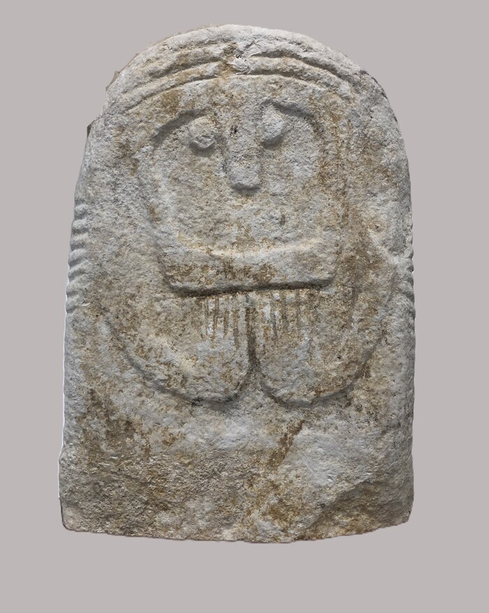 Atelier Statue-Menhir, jardin du Muséum de Nimes, Nîmes