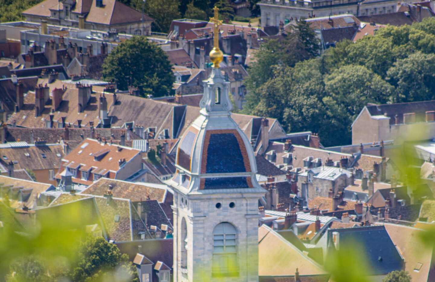 Au son des clochers comtois de Besançon Devant la cathédrale Saint-Jean Besançon