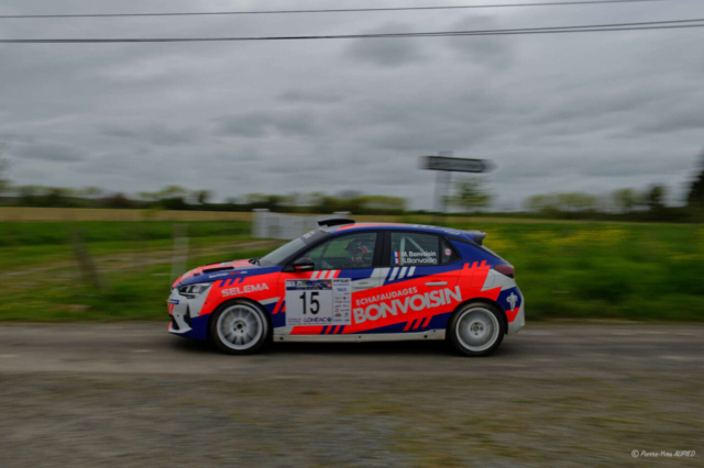 La pilote Margaux BONVOISIN termine 12e du rallye national sur l'Opel Corsa GS Line numéro 15, dans le groupe FRC4 et 1er en classe Rally4 avec la copilote Séverine BONVOISIN