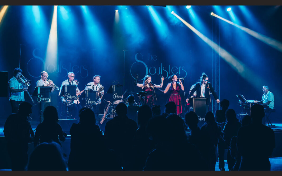 Bal du 14 juillet avec The Soulsters Place Foch  Saint-Jean-de-Luz