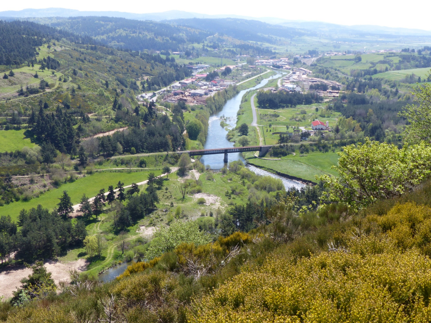 BALADE ANIMÉE ENTRE LAC ET ALLIER  Langogne