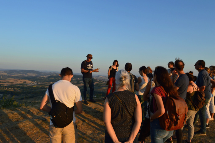 Balade guidée au crépuscule sur le plateau de Gergovie, Musée archéologique de la bataille de Gergovie, La Roche-Blanche